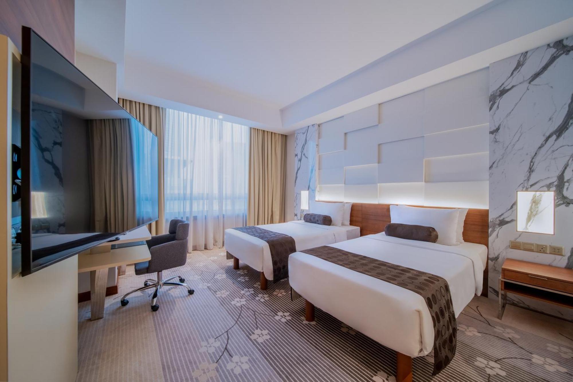 St Giles Boulevard Hotel 4*
