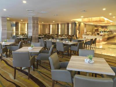 St Giles Boulevard Hotel 4*